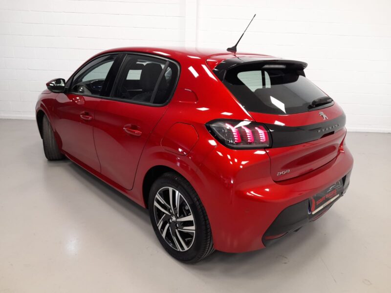 PEUGEOT 208 ALLURE
