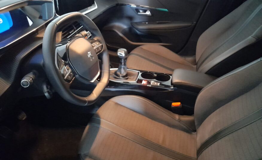 PEUGEOT 208 ALLURE