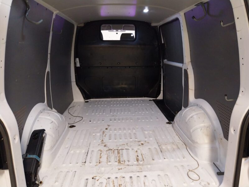 VOLKSWAGEN TRANSPORTER FURGON CORTO 2.0 TDI